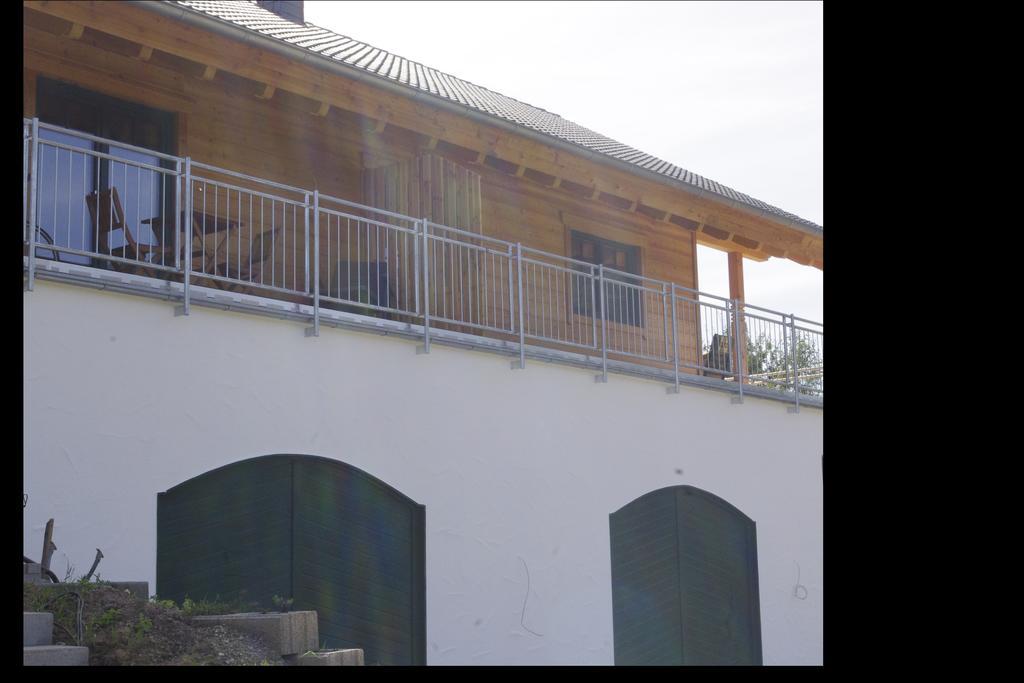 Huettenflair-Mosel Ferienwohnung Enkirch Exterior photo